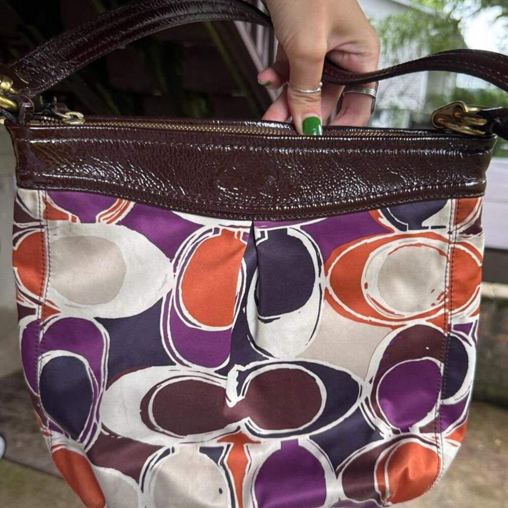 Vintage 2000s purse with purple
